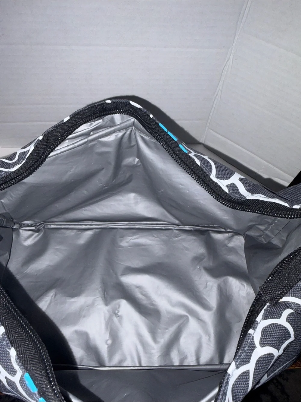GAIAM Black Floral Shoulder lunch Bag with Blue Accents